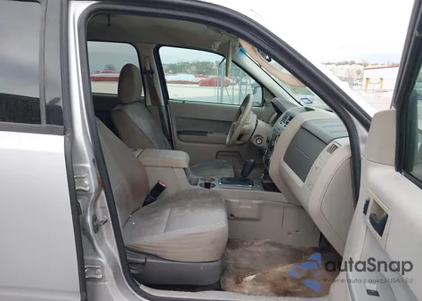 2011 Ford Escape Xlt from USA, damaged, VIN 1FMCU0D74BKA87669